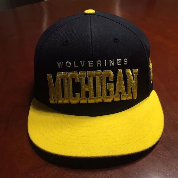 Michigan Wolverines Hat - Picture 2 of 5